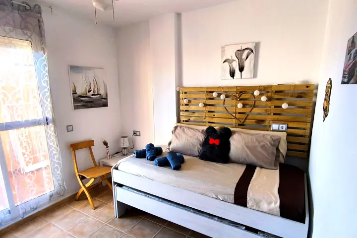 Segundo dormitorio con dos camas
